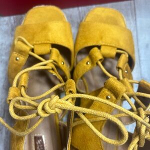 Source Unknown Mustard Lace-Up Heels